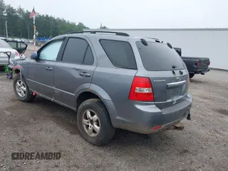 2008 Kia Sorento LX z VIN KNDJC735085852715, wystawiony jako IAAI lot #40113362 z przebiegiem Nie podano mil oraz . Historia ofert i sprzedaży dostępna na DreamBid. Obrazek 3.