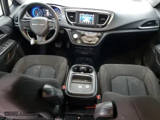 2020 Chrysler Pacifica Touring with VIN 2C4RC1FG4LR236024, listed as a Copart auction lot 47575535 with 164,637 mi miles and Salvage Title. Bid and sale history available at carsss.com. Image 8.