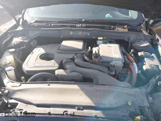 2018 Ford Fusion Hybrid SE with VIN 3FA6P0LUXJR131707, listed as a IAAI auction lot 41490634 with 129,500 mi miles. Bid and sale history available at carsss.com. Image 10.