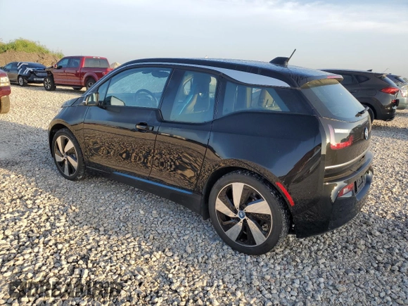 2021 BMW i3 with VIN WBY8P2C03M7K07077, listed as a Copart auction lot 63186024 with 6,381 mi miles and Salvage Title. Bid and sale history available at carsss.com. Image 2.