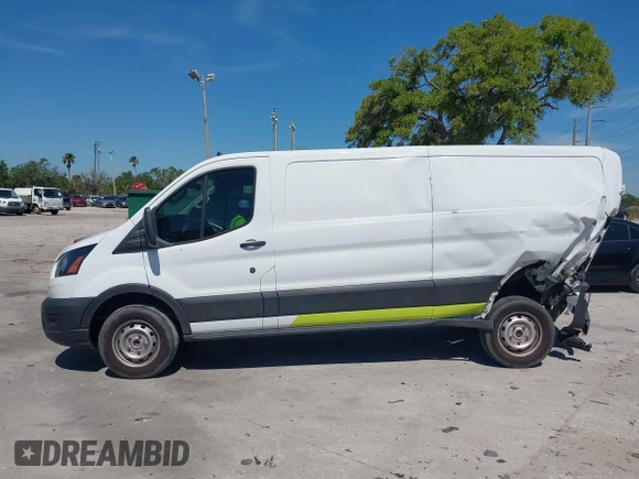 2020 Ford Transit Cargo z VIN 1FTBR1Y8XLKB35493, wystawiony jako IAAI lot #41887907 z przebiegiem 95 858 mil mil oraz . Historia ofert i sprzedaży dostępna na DreamBid. Obrazek 14.