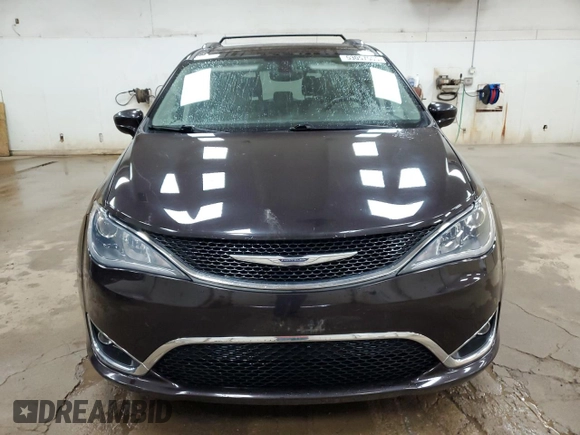 2017 Chrysler Pacifica Touring L Plus with VIN 2C4RC1EG6HR559922, listed as a Copart auction lot 53057505 with 131,322 mi miles and Clean Title. Bid and sale history available at DreamBid. Image 5.