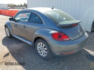 2019 Volkswagen Beetle S с VIN 3VWFD7AT3KM707221, выставлен на аукционе IAAI как лот 41860730 с пробегом 35 885 миль миль и . История ставок и продаж доступна на DreamBid. Изображение 3.