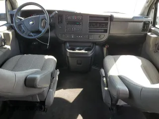 2020 Chevrolet Express Passenger LT with VIN 1GAZGPFG8L1176429, listed as a Copart auction lot 50260385 with 91,431 mi miles and Clean title. Bid and sale history available at DreamBid. Image 8.