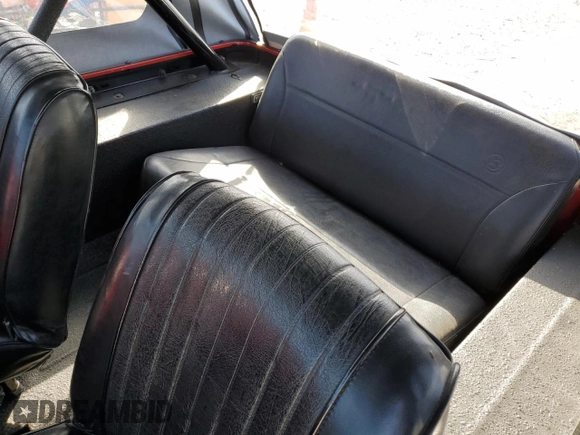 1970 Jeep CJ z VIN 8305017363765, wystawiony jako Copart lot #47984255 z przebiegiem 14 857 mil mil oraz Szkoda całkowita • Salvage title. Historia ofert i sprzedaży dostępna na DreamBid. Obrazek 10.