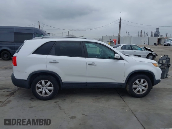 2011 Kia Sorento LX with VIN 5XYKT4A10BG170581, listed as a IAAI auction lot 42164145 with Not Provided miles and . Bid and sale history available at carsss.com. Image 13.