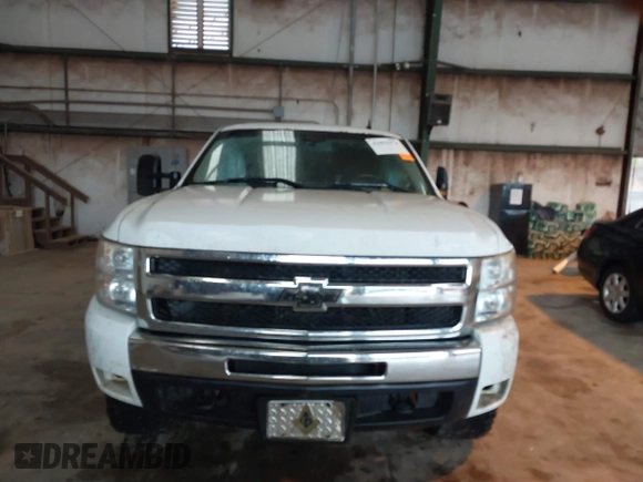 2011 Chevrolet Silverado 1500 LT with VIN 3GCPKSE34BG310982, listed as a IAAI auction lot 41053374 with 278,024 mi miles. Bid and sale history available at carsss.com. Image 12.