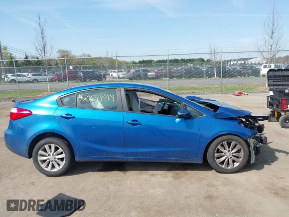 2014 Kia Forte LX with VIN KNAFX4A63E5219834, listed as a IAAI auction lot 42069749 with Not Provided miles and . Bid and sale history available at carsss.com. Image 13.