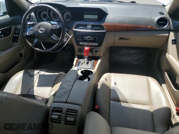 2013 Mercedes-Benz C 300 Sport с VIN WDDGF8AB2DR247801, выставлен на аукционе Copart как лот 62273505 с пробегом 163 472 миль миль и Списание • Salvage title. История ставок и продаж доступна на DreamBid. Изображение 8.