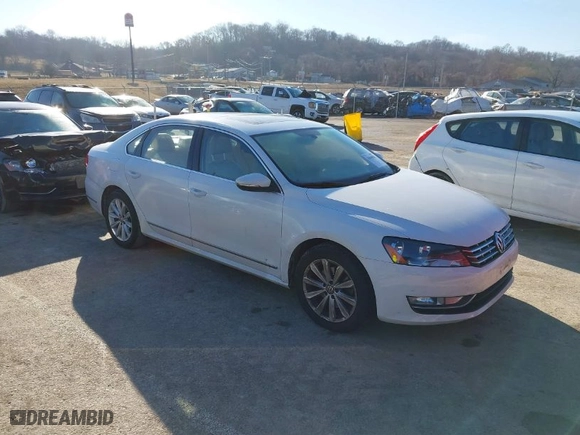 2012 Volkswagen Passat SEL with VIN 1VWCP7A35CC090109, listed as a IAAI auction lot 41640028 with 115,934 mi miles. Bid and sale history available at carsss.com. Image 1.