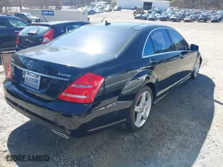 2011 Mercedes-Benz S-Class S 550 with VIN WDDNG8GBXBA365599, listed as a IAAI auction lot 41886029 with 60,859 mi miles. Bid and sale history available at carsss.com. Image 4.