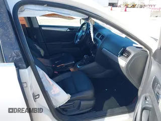 2012 Volkswagen Jetta Sedan SEL w/Sunroof with VIN 3VWLX7AJ4CM323376, listed as a IAAI auction lot 41722977 with 282,535 mi miles. Bid and sale history available at carsss.com. Image 5.