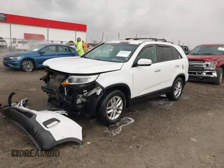 2015 Kia Sorento LX with VIN 5XYKT4A73FG613249, listed as a IAAI auction lot 41830836 with 111,396 mi miles. Bid and sale history available at carsss.com. Image 18.