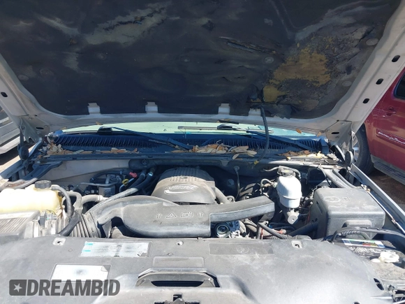 2005 Chevrolet Tahoe Z71 z VIN 1GNEC13TX5R195172, wystawiony jako IAAI lot #42080152 z przebiegiem 132 905 mil mil oraz . Historia ofert i sprzedaży dostępna na DreamBid. Obrazek 10.
