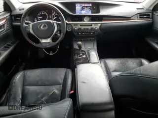 2014 Lexus ES 330 z VIN JTHBK1GG1E2093343, wystawiony jako Copart lot #55884065 z przebiegiem 150 998 mil mil oraz Szkoda całkowita • Salvage title. Historia ofert i sprzedaży dostępna na DreamBid. Obrazek 8.