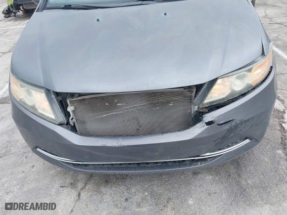 2014 Honda Odyssey LX with VIN 5FNRL5H28EB101376, listed as a IAAI auction lot 41772529 with 122,504 mi miles. Bid and sale history available at carsss.com. Image 6.