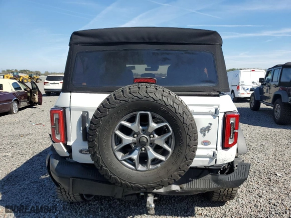 2022 Ford Bronco with VIN 1FMEE5DP1NLA80860, listed as a Copart auction lot 46484785 with 33,513 mi miles and Salvage Title. Bid and sale history available at carsss.com. Image 6.