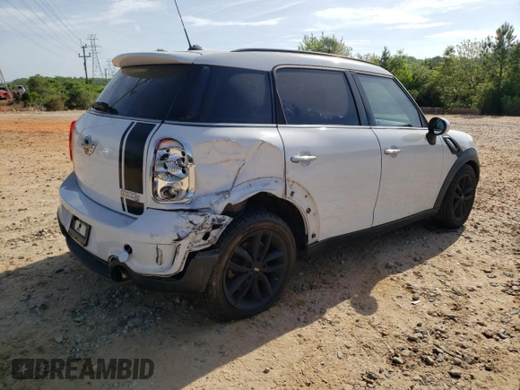 2012 MINI Countryman S with VIN WMWZC3C55CWP20240, listed as a Copart auction lot 53879585 with 141,331 mi miles and Salvage Title. Bid and sale history available at DreamBid. Image 3.