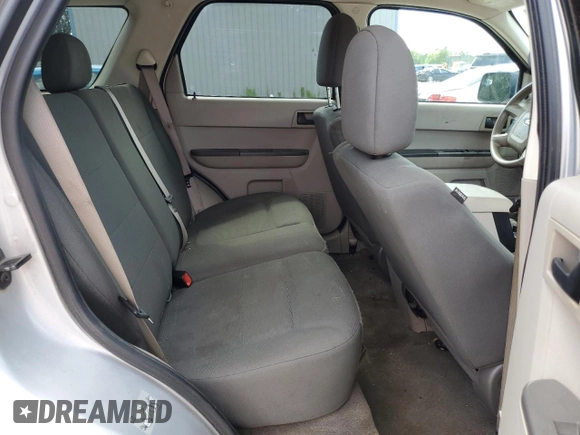 2010 Ford Escape XLS z VIN 1FMCU0C77AKC97179, wystawiony jako Copart lot #64385055 z przebiegiem 164 525 mil mil oraz Czysty tytuł • Clean title. Historia ofert i sprzedaży dostępna na DreamBid. Obrazek 10.