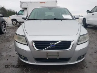 2009 Volvo V50 2.4L with VIN YV1MW382592450021, listed as a IAAI auction lot 41548748 with 155,631 mi miles. Bid and sale history available at carsss.com. Image 12.