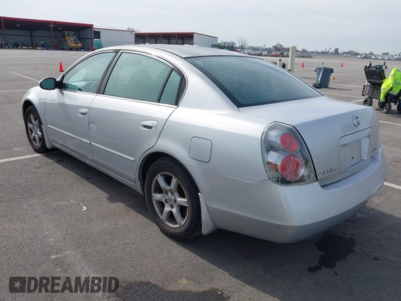2006 Nissan Altima 2.5 with VIN 1N4AL11D46N438184, listed as a IAAI auction lot 41691180 with 326,541 mi miles. Bid and sale history available at carsss.com. Image 3.