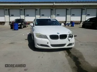 2011 BMW 3 Series 328i xDrive z VIN WBAPK5G56BNN30256, wystawiony jako Copart lot #56386585 z przebiegiem 141 571 mil mil oraz Szkoda całkowita • Salvage title. Historia ofert i sprzedaży dostępna na DreamBid. Obrazek 13.