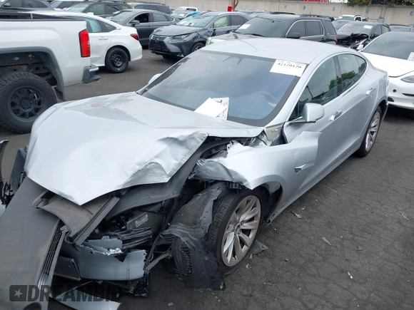 2017 Tesla Model S 100D with VIN 5YJSA1E24HF193563, listed as a IAAI auction lot 42120120 with 60,391 mi miles and . Bid and sale history available at DreamBid. Image 25.