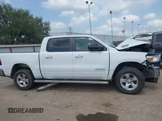2020 Ram 1500 Big Horn с VIN 1C6SRFFT9LN321942, выставлен на аукционе IAAI как лот 42290626 с пробегом Не указан миль и . История ставок и продаж доступна на DreamBid. Изображение 12.