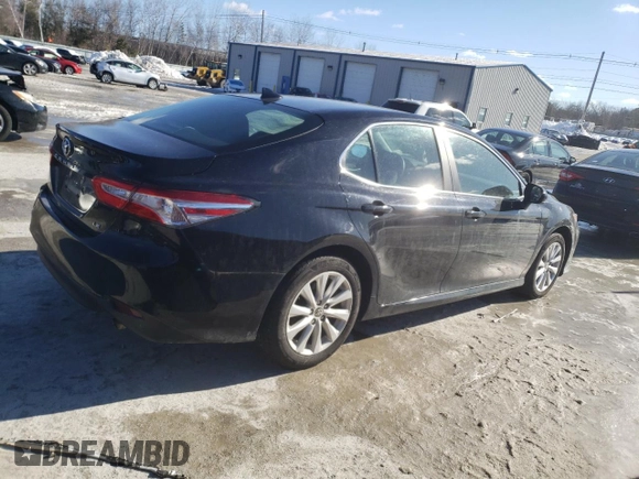 2020 Toyota Camry LE with VIN 4T1C11AK1LU998247, listed as a Copart auction lot 45407415 with 40,819 mi miles and Salvage Title. Bid and sale history available at DreamBid. Image 3.