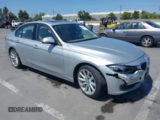 2012 BMW 3 Series 328i with VIN WBA3A5G59CNP16652, listed as a IAAI auction lot 42498679 with 29,940 mi miles and . Bid and sale history available at DreamBid. Image 1.