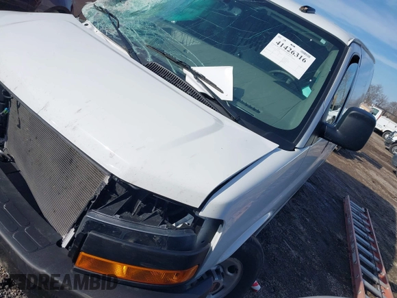 2024 GMC Savana Cargo Van with VIN 1GTW7AF71R1184811, listed as a IAAI auction lot 41426316 with 22,309 mi miles. Bid and sale history available at carsss.com. Image 18.