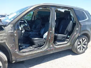 2020 Kia Telluride S z VIN 5XYP64HC2LG054918, wystawiony jako IAAI lot #42249176 z przebiegiem 107 743 mil mil oraz . Historia ofert i sprzedaży dostępna na DreamBid. Obrazek 6.