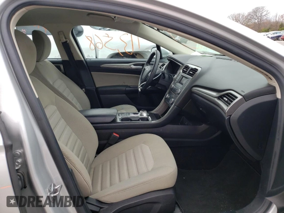 2017 Ford Fusion S with VIN 3FA6P0G77HR273995, listed as a Copart auction lot 82822813 with 113,568 mi miles and Non Repairable. Bid and sale history available at DreamBid. Image 5.