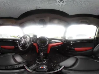 2015 MINI Hardtop S z VIN WMWXP7C54F2A37446, wystawiony jako IAAI lot #42256488 z przebiegiem 148 425 mil mil oraz . Historia ofert i sprzedaży dostępna na DreamBid. Obrazek 19.
