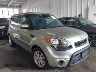 2013 Kia Soul + z VIN KNDJT2A69D7603908, wystawiony jako IAAI lot #39854082 z przebiegiem 113 251 mil mil oraz . Historia ofert i sprzedaży dostępna na DreamBid. Obrazek 1.