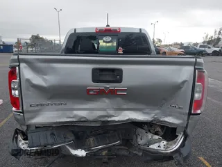2017 GMC Canyon 4WD SLE with VIN 1GTG6CENXH1275254, listed as a IAAI auction lot 41776438 with 95,272 mi miles. Bid and sale history available at carsss.com. Image 16.
