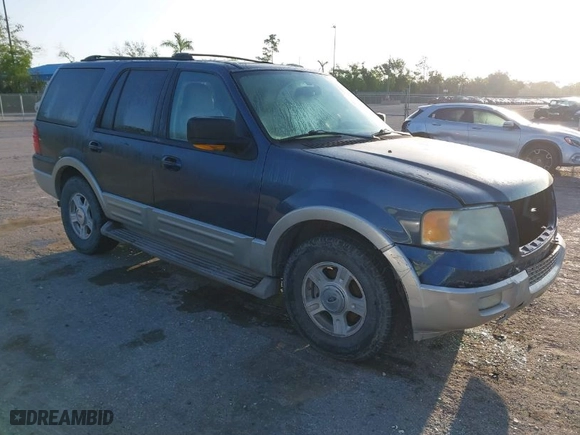 2005 Ford Expedition Eddie Bauer with VIN 1FMFU17505LA92105, listed as a IAAI auction lot 41963131 with 179,104 mi miles. Bid and sale history available at carsss.com. Image 1.