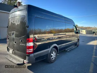 2012 Mercedes-Benz Sprinter Passenger with VIN WDZPE8CCXC5695938, listed as a Copart auction lot 81226454 with Not Provided miles and Clean Title. Bid and sale history available at carsss.com. Image 3.