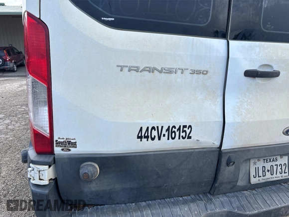 2016 Ford Transit XL z VIN 1FBZX2ZM3GKA39429, wystawiony jako IAAI lot #42789691 z przebiegiem 180 054 mil mil oraz . Historia ofert i sprzedaży dostępna na DreamBid. Obrazek 6.