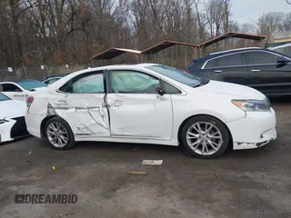2010 Lexus HS 250h with VIN JTHBB1BA1A2001628, listed as a IAAI auction lot 41093703 with 159,929 mi miles. Bid and sale history available at carsss.com. Image 13.