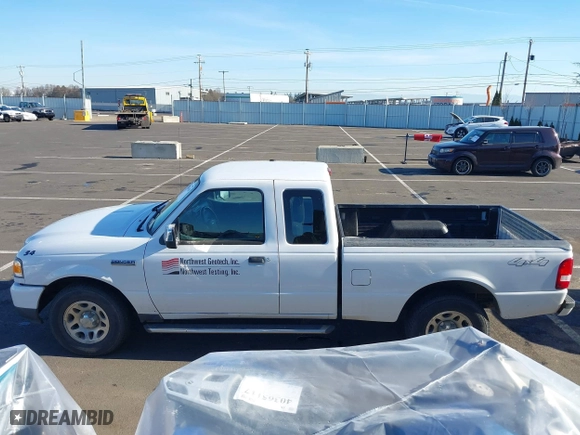 2011 Ford Ranger XLT with VIN 1FTLR4FE9BPA81541, listed as a IAAI auction lot 41383420 with 178,626 mi miles. Bid and sale history available at carsss.com. Image 14.