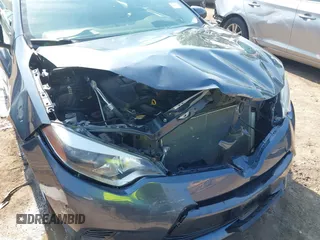 2016 Toyota Corolla L z VIN 5YFBURHE7GP481995, wystawiony jako IAAI lot #42471078 z przebiegiem 51 245 mil mil oraz . Historia ofert i sprzedaży dostępna na DreamBid. Obrazek 6.