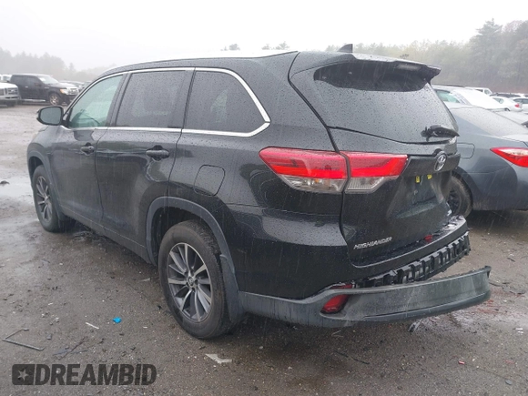 2018 Toyota Highlander SE with VIN 5TDJZRFH0JS887299, listed as a IAAI auction lot 42202813 with 78,490 mi miles and . Bid and sale history available at DreamBid. Image 3.