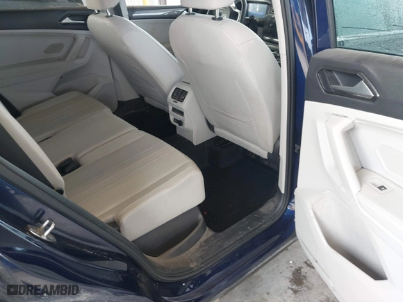 2022 Volkswagen Tiguan SE with VIN 3VV2B7AX5NM118400, listed as a IAAI auction lot 41664009 with 85,101 mi miles. Bid and sale history available at carsss.com. Image 8.