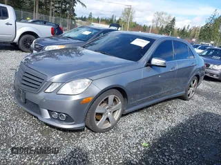 2010 Mercedes-Benz E-Class E 350 Luxury with VIN WDDHF8HB3AA128286, listed as a IAAI auction lot 41970037 with 183,961 mi miles. Bid and sale history available at carsss.com. Image 17.
