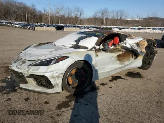 2020 Chevrolet Corvette 3LT z VIN 1G1Y82D41L5104243, wystawiony jako Copart lot #42624535 z przebiegiem Nie podano mil oraz Szkoda całkowita • Salvage title. Historia ofert i sprzedaży dostępna na DreamBid. Obrazek 1.