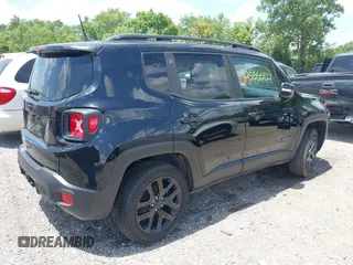 2018 Jeep Renegade Latitude with VIN ZACCJBBB2JPH59443, listed as a IAAI auction lot 42555557 with 66,689 mi miles and . Bid and sale history available at DreamBid. Image 4.