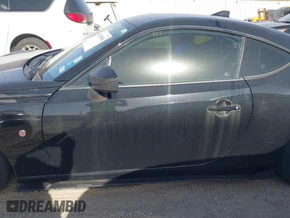 2017 Toyota 86 z VIN JF1ZNAA16H8702753, wystawiony jako IAAI lot #41709990 z przebiegiem 37 870 mil mil oraz . Historia ofert i sprzedaży dostępna na DreamBid. Obrazek 15.