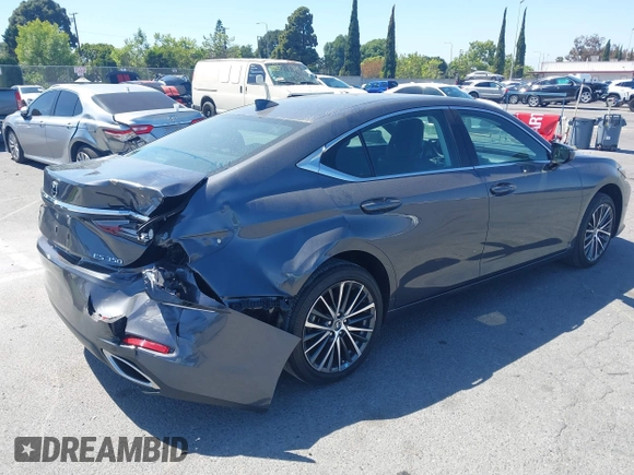 2022 Lexus ES 350 z VIN 58ADZ1B1XNU121500, wystawiony jako IAAI lot #42238205 z przebiegiem 20 330 mil mil oraz . Historia ofert i sprzedaży dostępna na DreamBid. Obrazek 4.