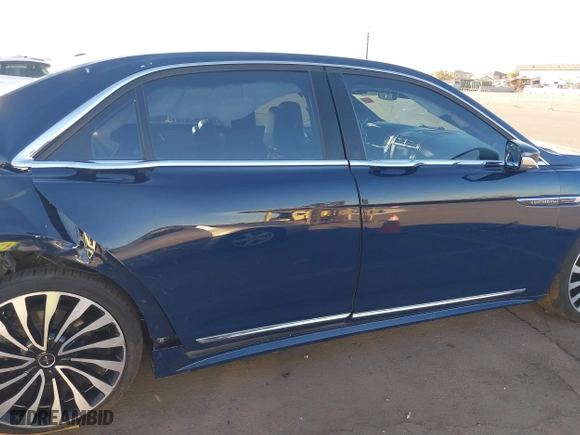 2017 Lincoln Continental Black Label with VIN 1LN6L9BC0H5612741, listed as a IAAI auction lot 41673996 with 83,551 mi miles. Bid and sale history available at carsss.com. Image 13.